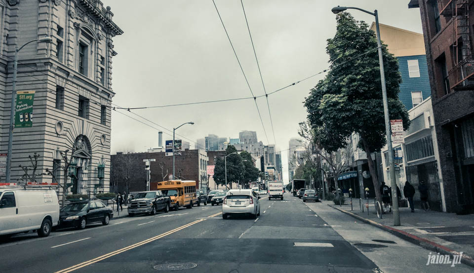 san_francisco_streets_chmura_mgla_cloud_101-21